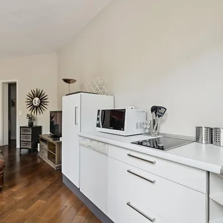 Apartment Bnbnook - Stylish 1br - Heart Of Golden Triangle *