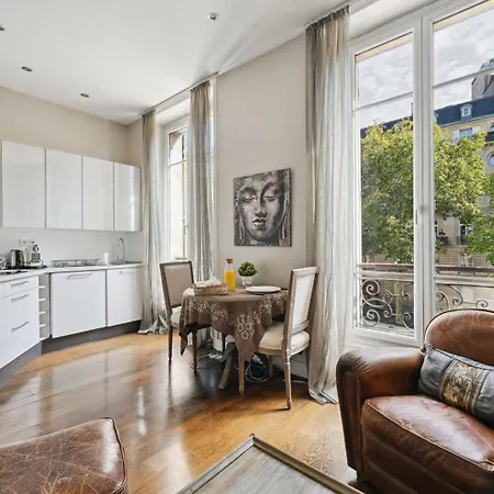 Apartment Bnbnook - Stylish 1br - Heart Of Golden Triangle Paris